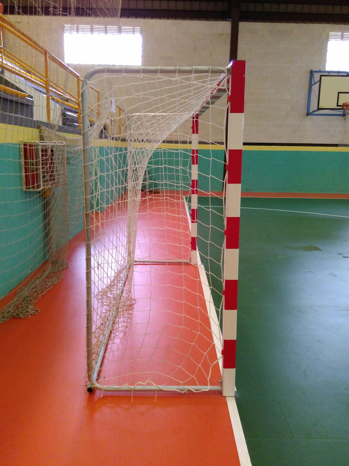 ALUMINUM HANDBALL-FUTSAL GOALS 80X80 MOVABLE WITH ROUND TUBE BASE