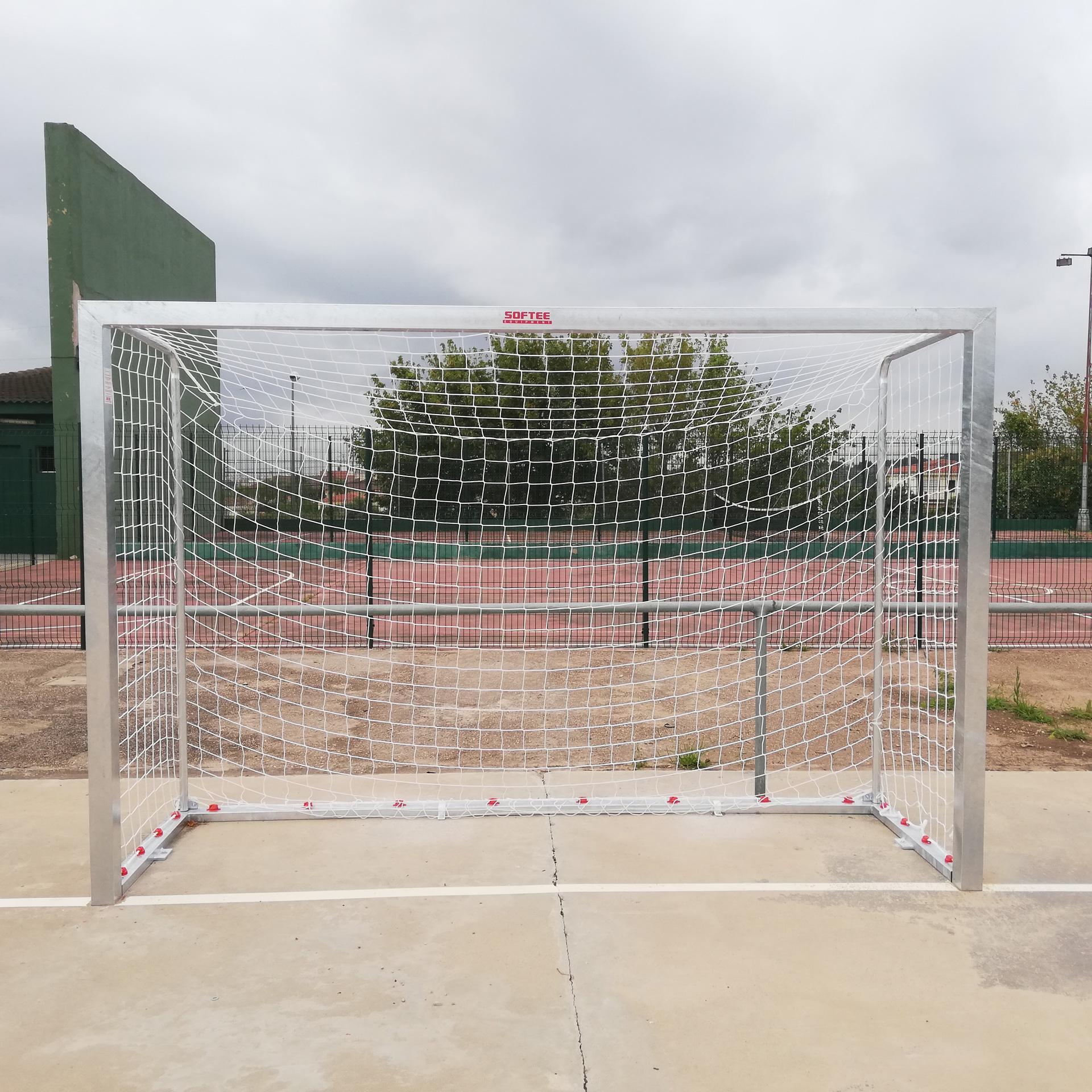 SET OF GALVANIZED METALLIC FOOTBALL/HANDBALL GOALS, PORTABLE, 80X80MM WITH 80X40MM BASE