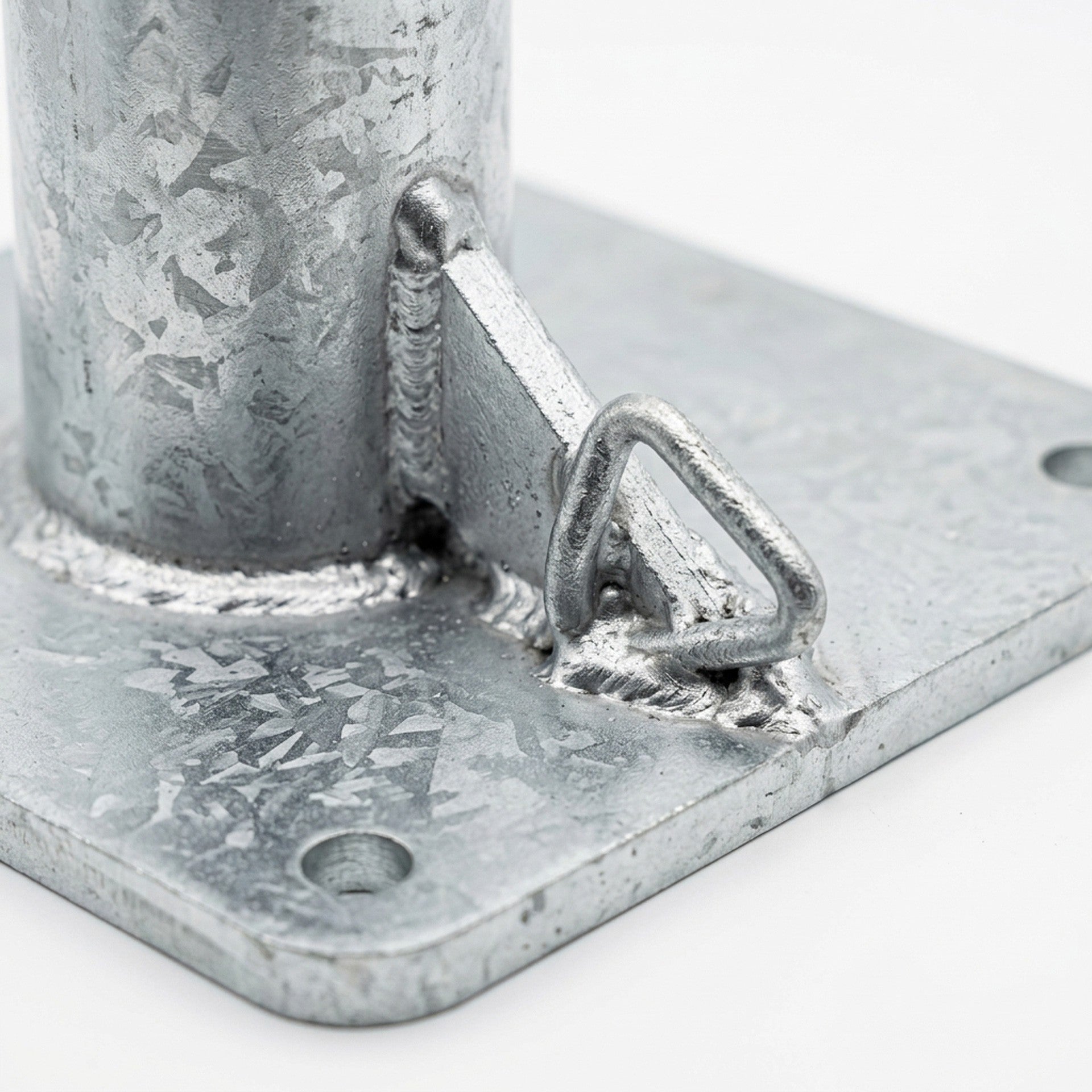 POSTE METÁLICO GALVANIZADO 6M PARA RED PROTECCIÓN CON PLETINA PARA ATORNILLAR