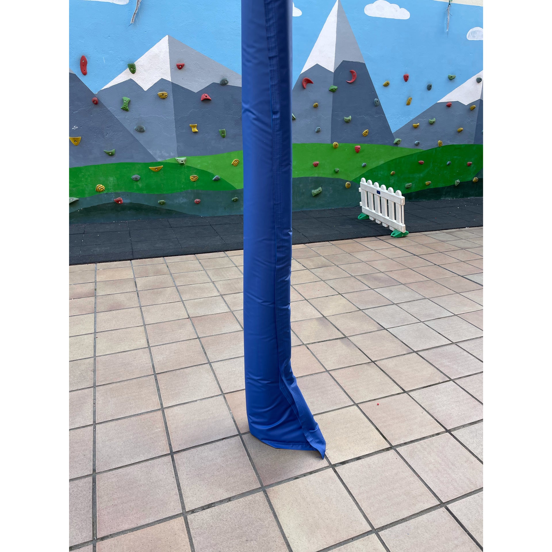 SET OF 2 DELUXE BASKETBALL POLE PROTECTORS 100X100MM
